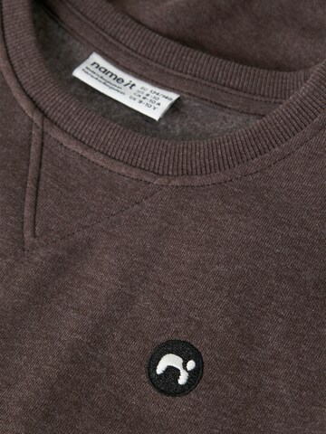 NAME IT Sweatshirt 'NKMVIMO' in Braun