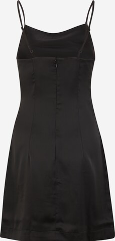 Y.A.S Petite - Vestido em preto