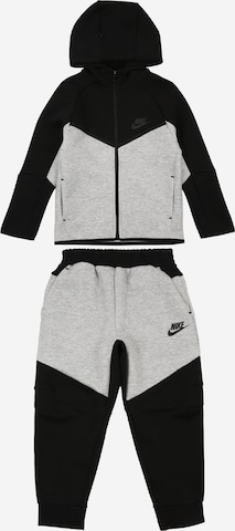 Nike Sportswear Φόρμα τρεξίματος 'TECH FLEECE' σε μαύρο: μπροστά