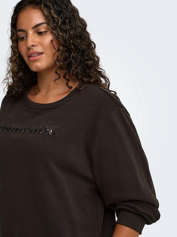 ONLY Carmakoma - Sudadera 'CARMIRINDA' en marrón