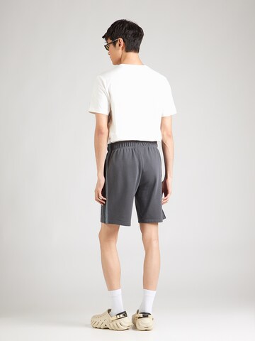 Champion Authentic Athletic Apparel regular Παντελόνι σε γκρι