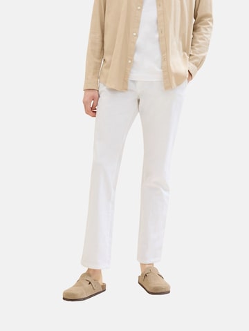 Regular Pantalon TOM TAILOR en blanc : devant