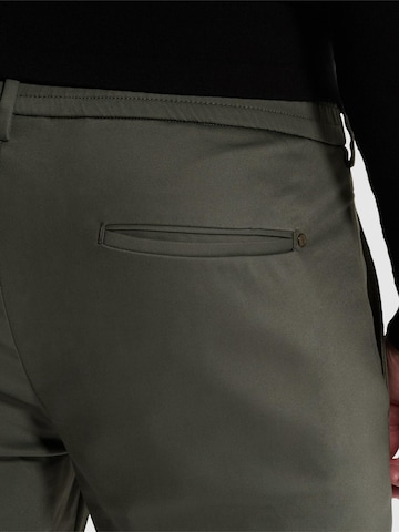 Tapered Pantaloni chino 'Cyclas tapered fit chino' di CAST IRON in verde