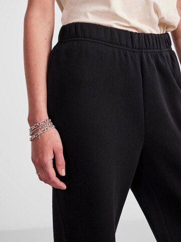 PIECES Loose fit Pants 'CHILLI' in Black