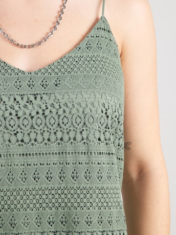 Vero Moda Curve Top 'VMHONEY' in Green
