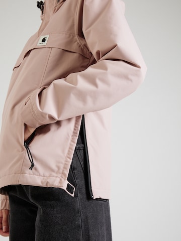 Carhartt WIP Overgangsjakke 'Nimbus' i pink