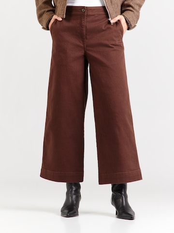 Calvin Klein Jeans Wide leg Byxa i brun: framsida