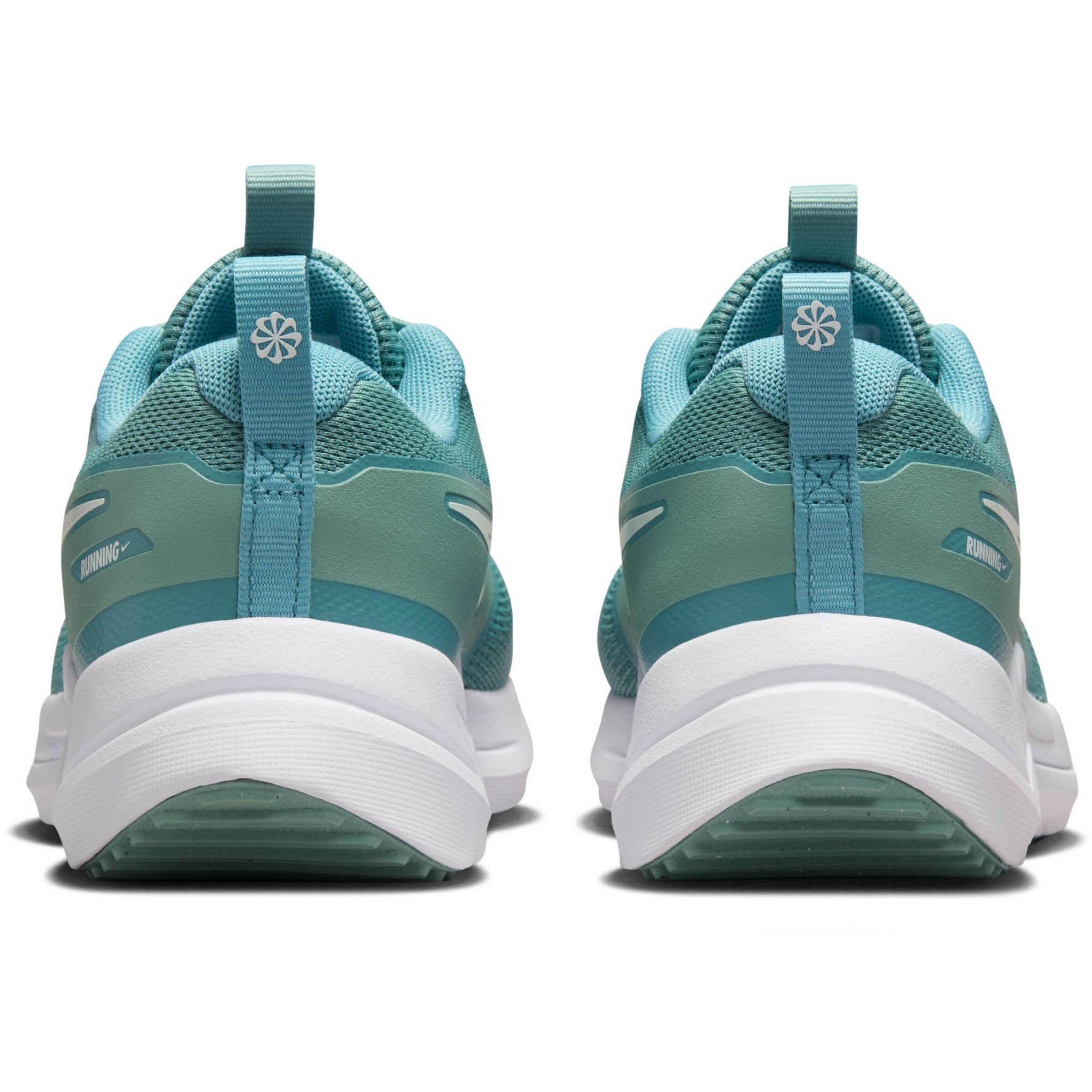 NIKE Athletic Shoes 'Mystic Fly' in Green