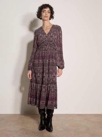 Apricot Jurk ' ' in Lila: voorkant