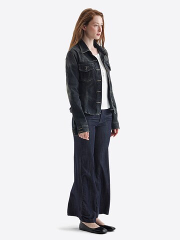 TorWeit Between-Season Jacket 'Fitted Denim Jacket' in Blue