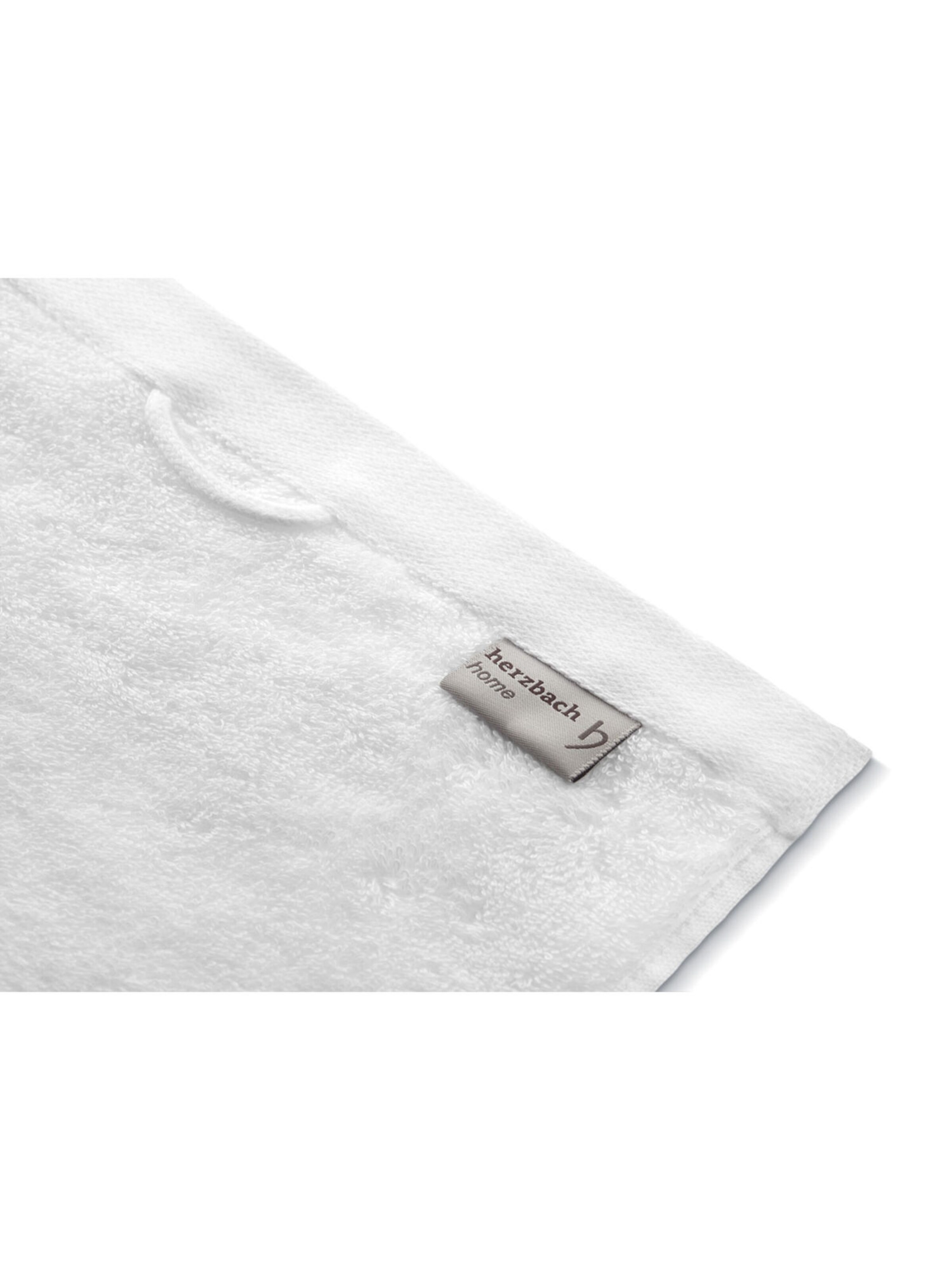 Herzbach home Set in White