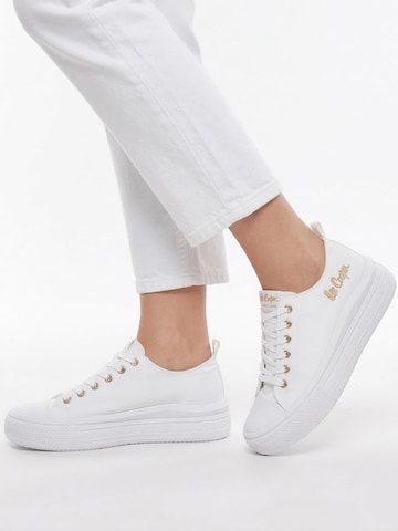 Lee Cooper Sneakers in White