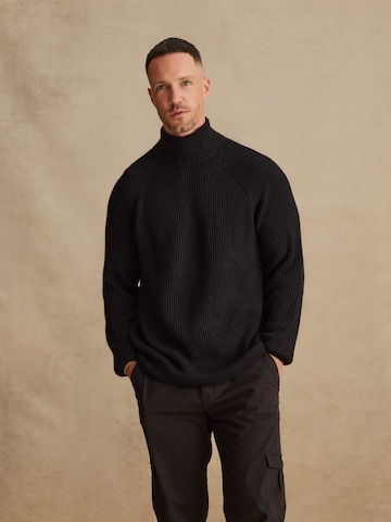 DAN FOX APPAREL Sweater 'Kadir' in Black: front