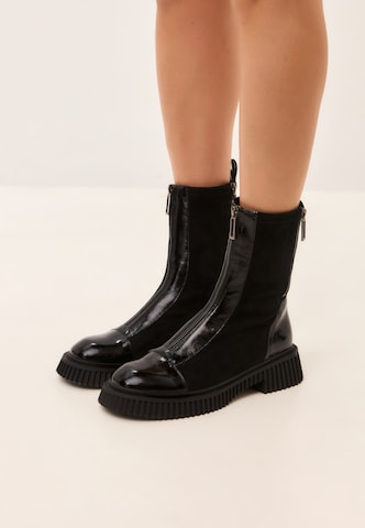 CESARE GASPARI Bootie in Black