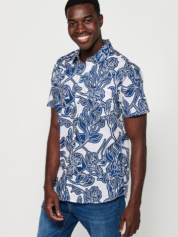 Coupe regular Chemise KOROSHI en bleu