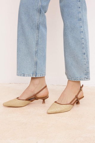 Trendyol Slingback Pumps in Brown