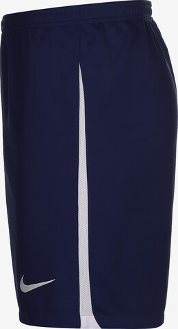 NIKE Regular Sportshorts 'League' in Blau