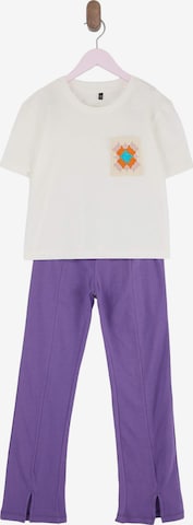 Trendyol Setti värissä beige: etupuoli