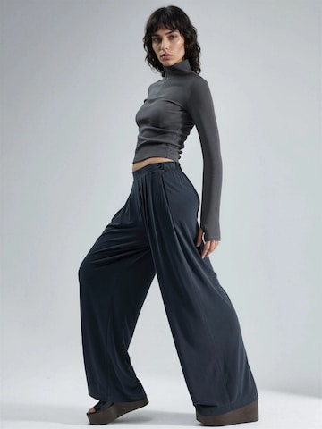 Loosefit Pantaloni di Busem in grigio