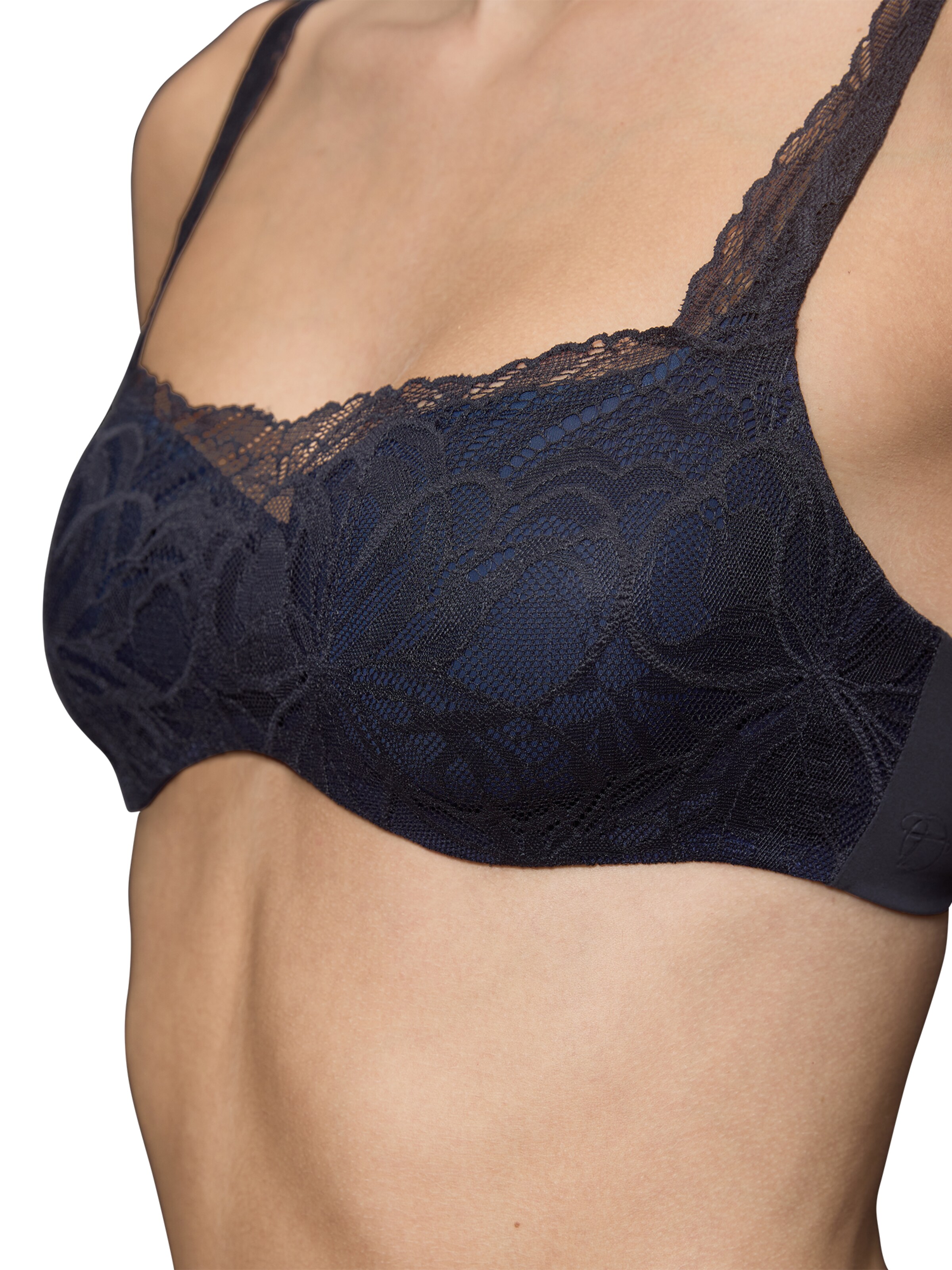 Balconette Sutien 'Body Make-Up Illusion' de la TRIUMPH pe negru