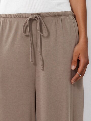 Tapered Pantaloni de la Busem pe maro