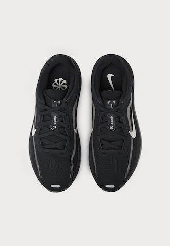 NIKE Спортивная обувь 'Quest 7' в Черный: сверху