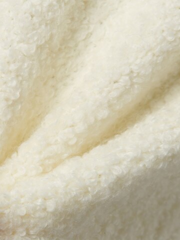 Marie Lund Sweater in Beige