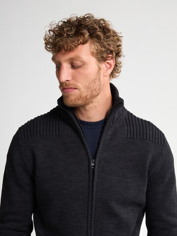 Vestes en maille Petrol Industries en noir