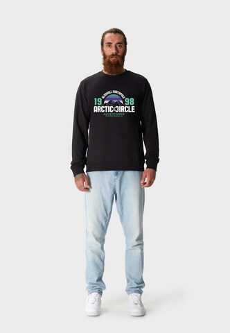 Oldskull Sweatshirt 'Wrldvibe Aurora Mountain Quest' in Schwarz
