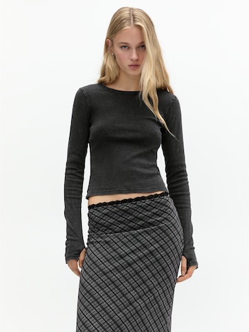 T-shirt Pull&Bear en gris : devant