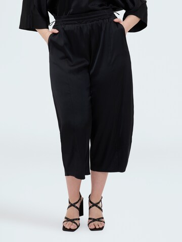 Fiorella Rubino Tapered Broek in Zwart