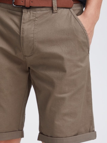 !Solid Regular Chinoshorts 'Montijo' in Braun