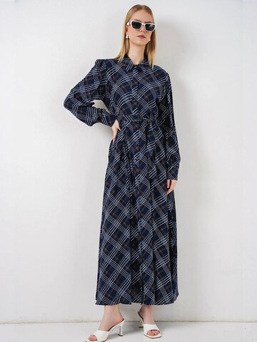 Bigdart Jurk in Blauw: voorkant