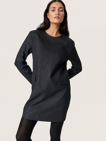 Robe 'SLMalodi' SOAKED IN LUXURY en gris : devant