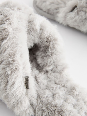 Pantoufle Next en gris