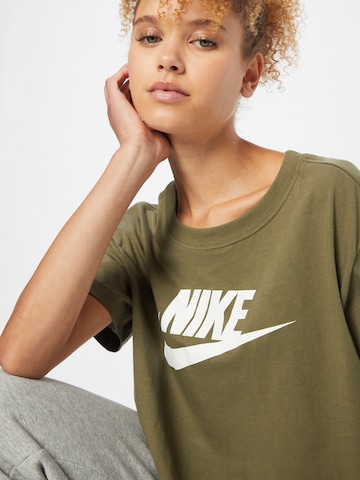 Nike Sportswear Тениска в зелено