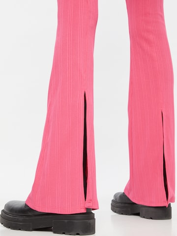 River Island Flared Broek 'SPLIT' in Roze