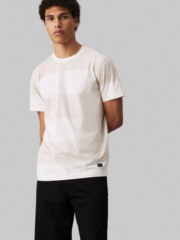 Calvin Klein Jeans T-Shirt in Beige