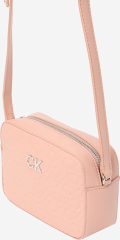 Calvin Klein Taška přes rameno – pink