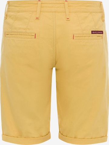 CIPO & BAXX Regular Shorts in Gelb