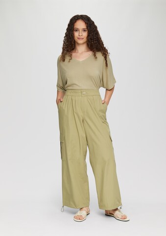 QS - Pierna ancha Pantalón cargo en verde