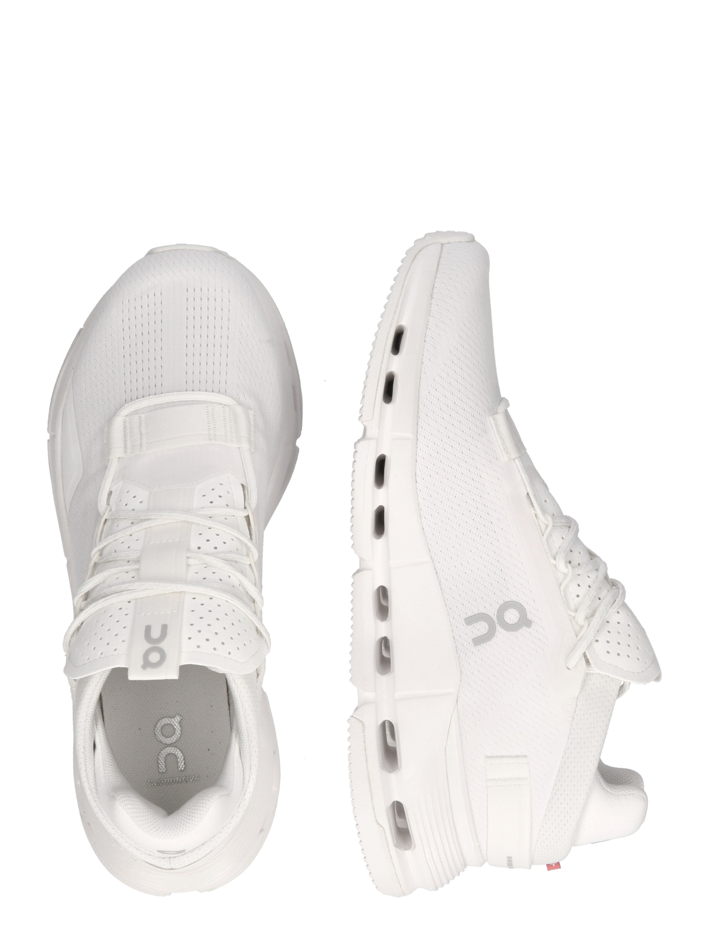 On Σνίκερ χαμηλό 'Cloudnova 2' σε λευκό