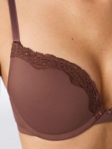 Penti Koszulkowy Biustonosz 'BHs & Bralettes' w kolorze brązowy