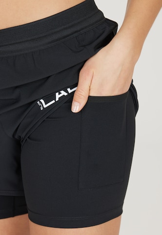 ELITE LAB Regular Shorts 'Core' in Schwarz