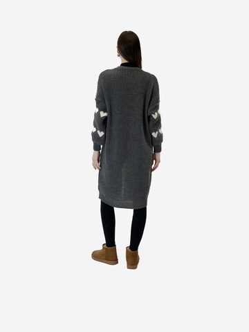 Elara Strickjacke in Grau