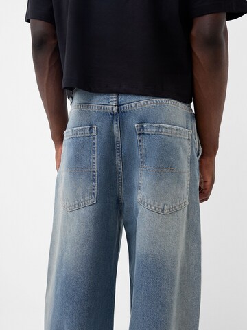 Bershka Loosefit Jeans i blå