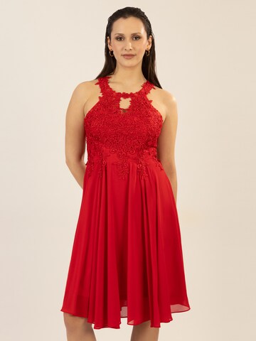APART Cocktail Dress in Red: front