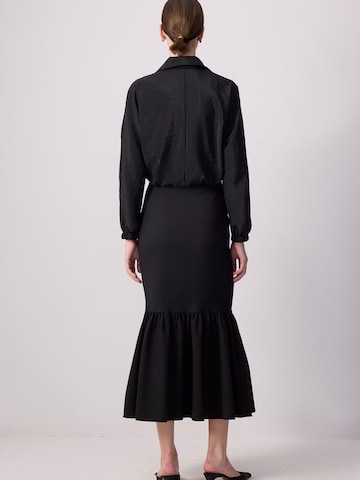 Touche Prive Skirt in Black