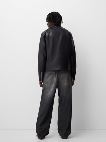 Geacă de primăvară-toamnă de la Bershka pe negru