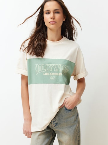 Trendyol T-Shirt in Weiß: Vorderseite